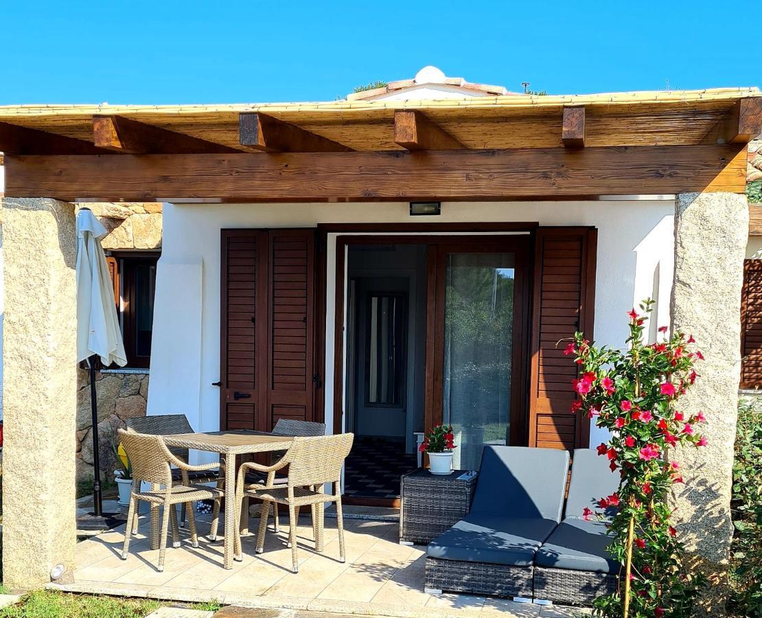 Villa vista pineta - 90 mt dalla spiaggia Budoni Esterno foto