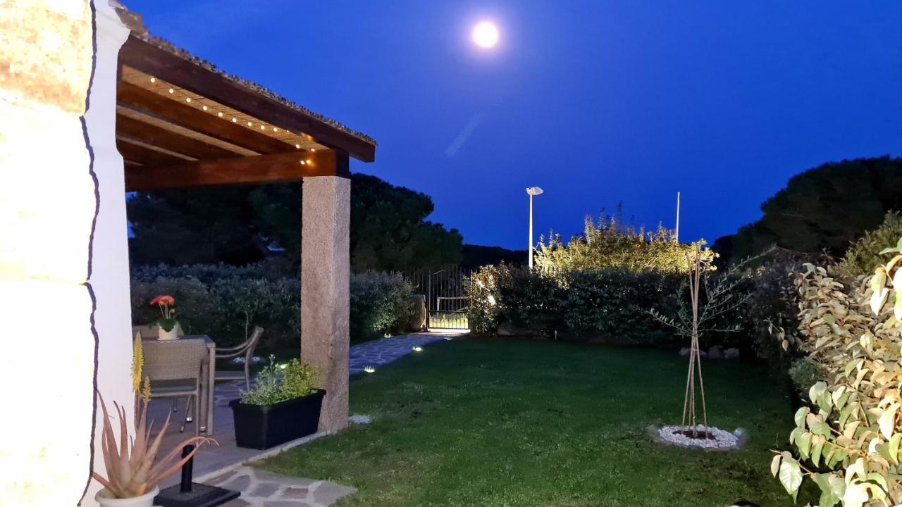 Villa vista pineta - 90 mt dalla spiaggia Budoni Esterno foto
