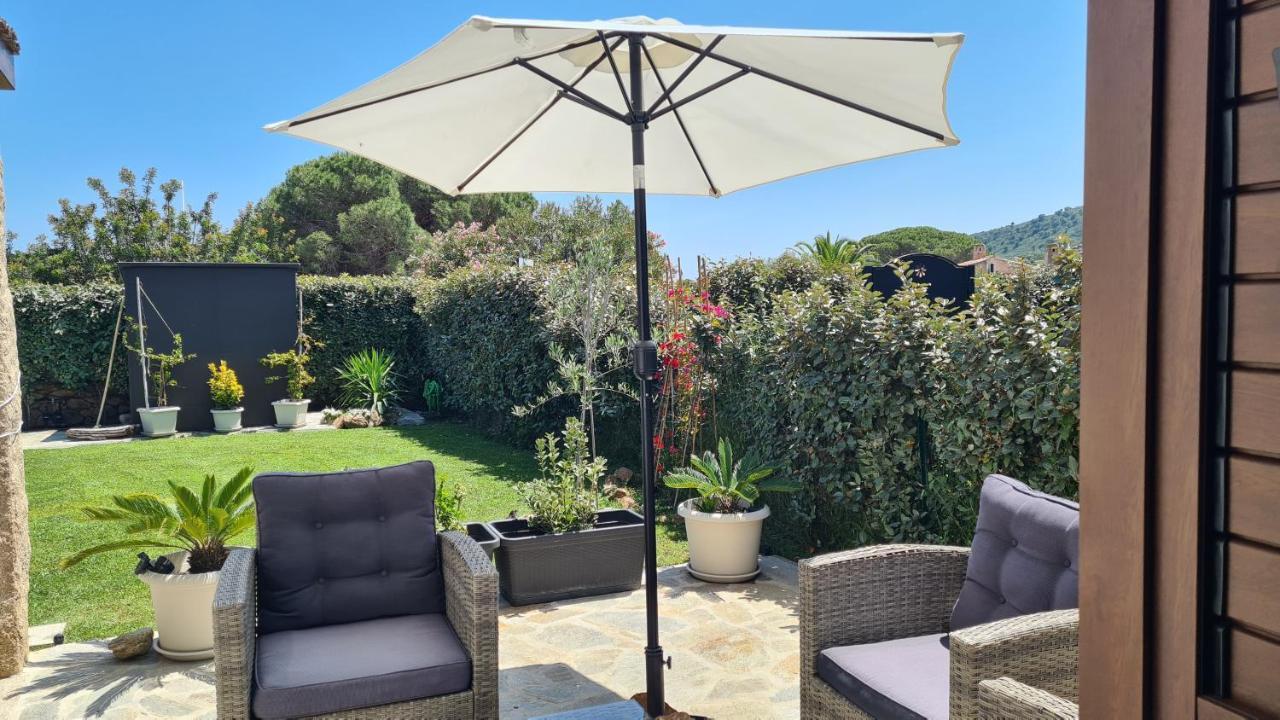 Villa vista pineta - 90 mt dalla spiaggia Budoni Esterno foto